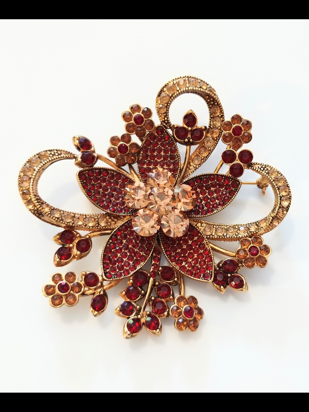 Avon 2006 35th Anniversary Gold-Tone Red & Champagne Floral Crystal Brooch Pin